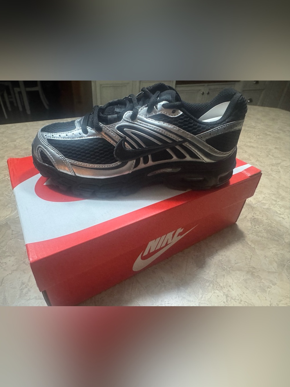 Nike air max moto 2K Black and Silver Mesh Lace-Up Sneakers